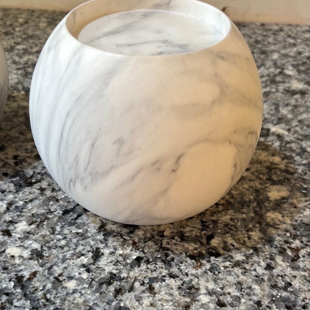 Bath and Body works Marble-Style White Candle Holders - Picture 5 of 8